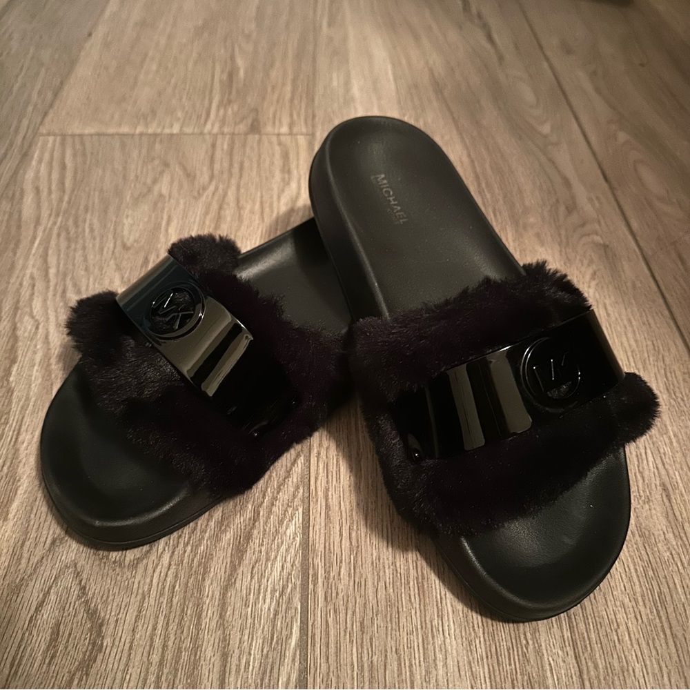 Michael Kors Jett Black Fur Slide Sandals